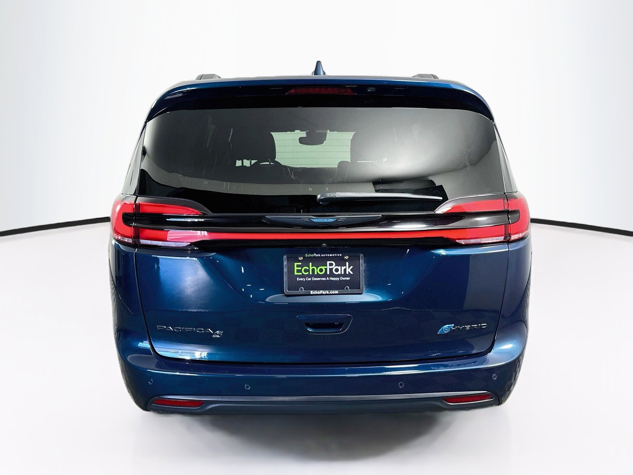 Used 2021 Chrysler Pacifica Touring-L w/ Uconnect Theater Family Group FWD image 7