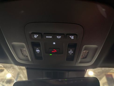 Used 2025 Toyota Camry XSE image 33