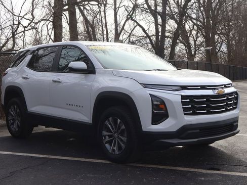 Certified 2025 Chevrolet Equinox LT image 12