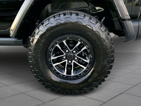 Used 2024 Jeep Wrangler Unlimited Rubicon image 11