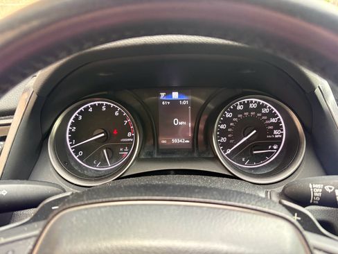 Used 2024 Toyota Camry SE FWD image 12