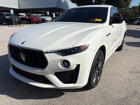 Used 2021 Maserati Levante GTS AWD/4WD image 8
