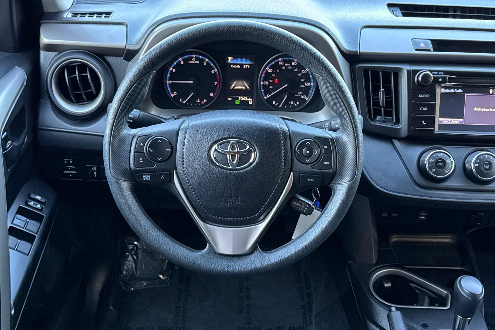 Used 2018 Toyota RAV4 LE FWD image 18
