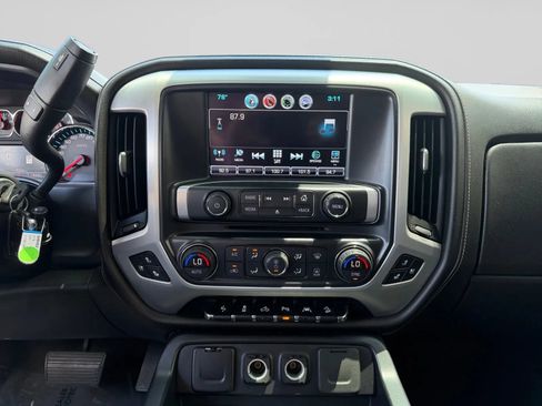 Used 2018 GMC Sierra 1500 SLT AWD/4WD image 19