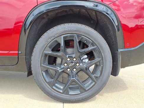 New 2026 Chevrolet Traverse RS w/ LPO, Floor Liner Package AWD/4WD image 11