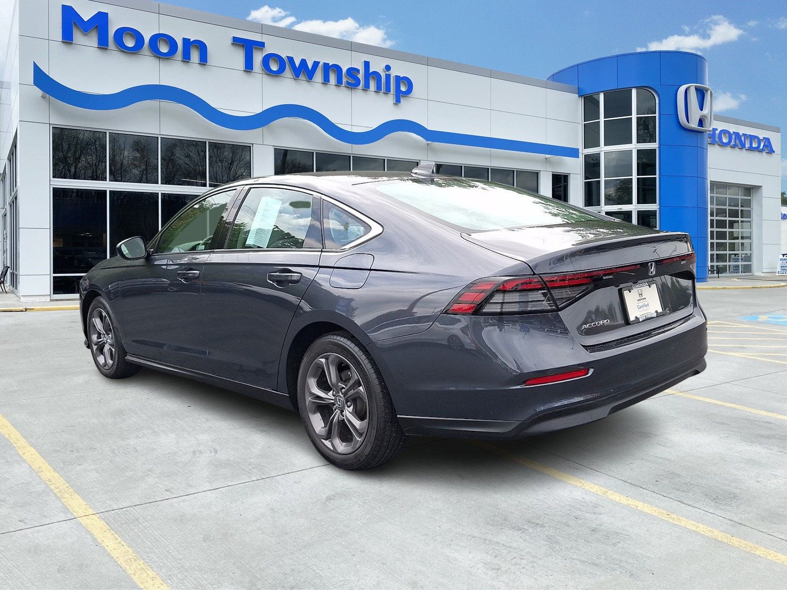 Certified 2023 Honda Accord EX image 4