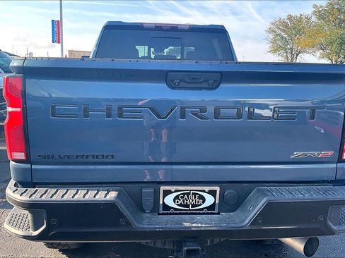 Used 2024 Chevrolet Silverado 2500 ZR2 w/ Technology Package AWD/4WD image 6