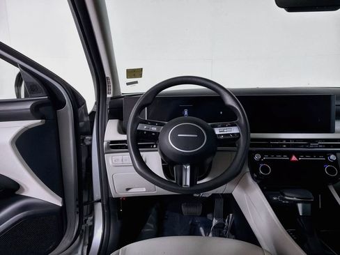 Used 2025 Hyundai Tucson SEL AWD/4WD image 19