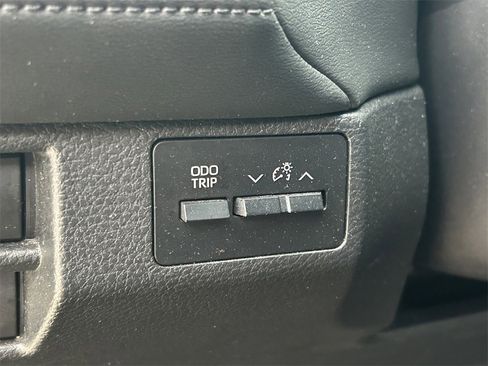 Certified 2020 Toyota Avalon Touring w/ Advanced Safety Package image 27