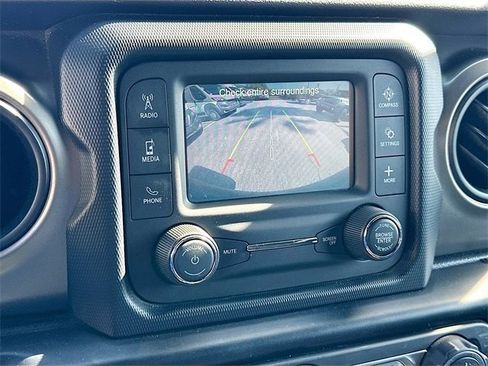 Used 2019 Jeep Wrangler Unlimited Sport S image 13