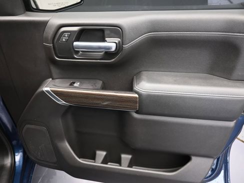 Used 2019 Chevrolet Silverado 1500 LT w/ Texas Edition image 27