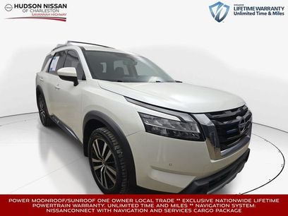 Used 2024 Nissan Pathfinder Platinum w/ Cargo Package