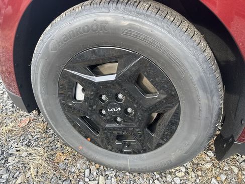 New 2026 Kia Carnival LXS image 8