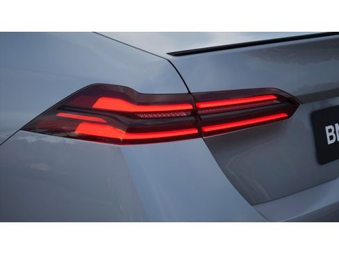 New 2026 BMW 530i image 8