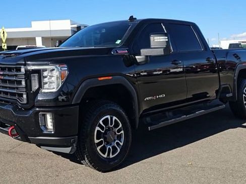 Used 2022 GMC Sierra 2500 AT4 image 4