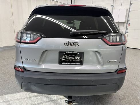 Used 2020 Jeep Cherokee Latitude Plus w/ Comfort/Convenience Group AWD/4WD image 6