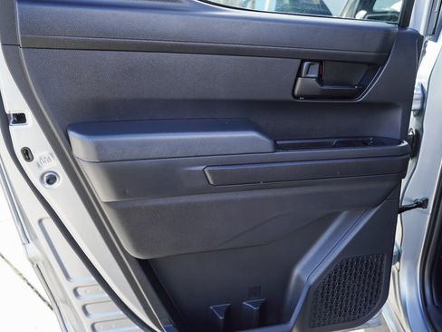 Certified 2024 Toyota Tacoma SR5 AWD/4WD image 23
