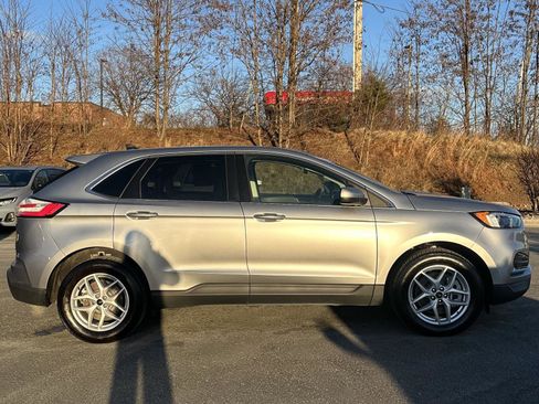 Used 2024 Ford Edge SEL image 6