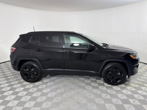 Used 2021 Jeep Compass Latitude AWD/4WD image 4