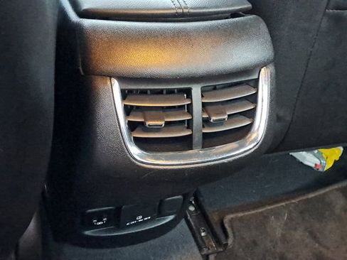 Used 2017 Chevrolet Malibu LT w/ Leather Package image 21