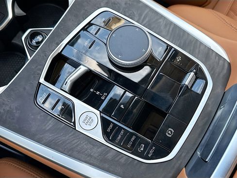 Used 2026 BMW X7 xDrive40i image 30