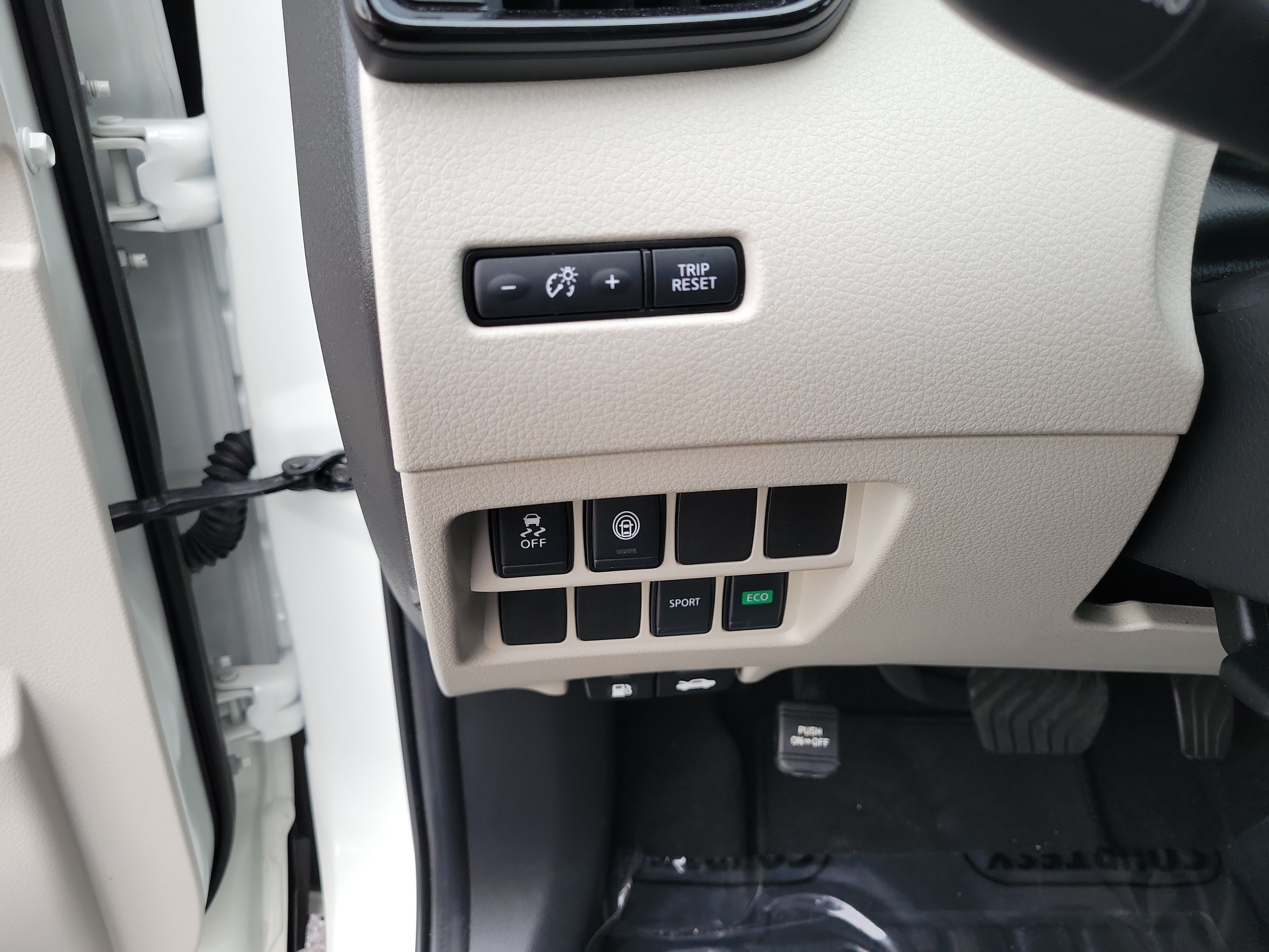 Used 2020 Nissan Rogue Sport SV FWD image 55