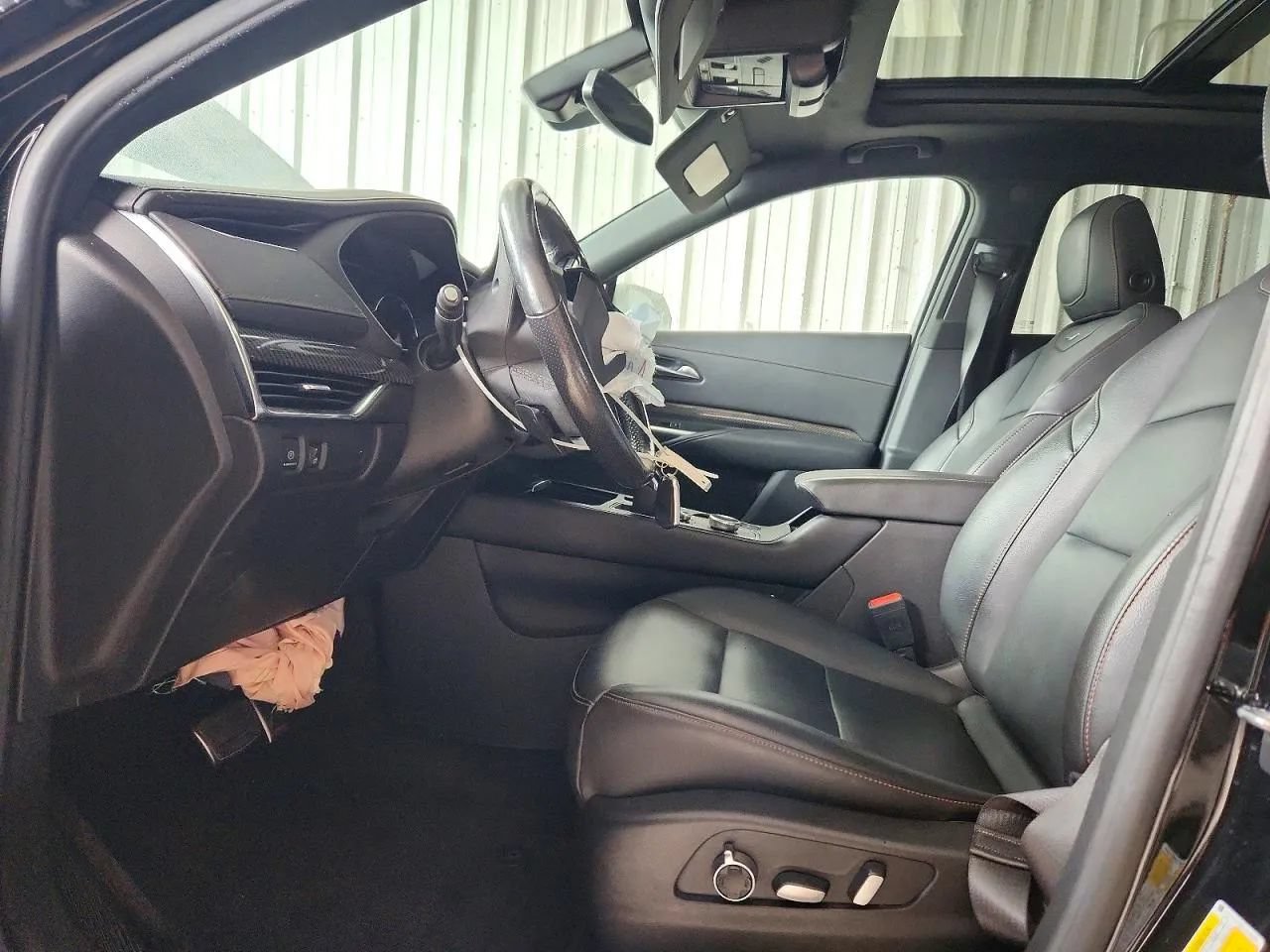 Used 2020 Cadillac XT4 Sport w/ LPO, Midnight Sport Package FWD image 7
