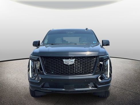 Certified 2026 Cadillac Escalade ESV Platinum Sport w/ LPO, ONYX Package AWD/4WD image 8