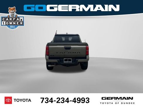 Used 2024 Toyota Tacoma TRD Sport AWD/4WD image 9