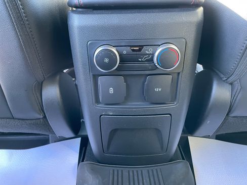 Used 2022 Ford Explorer ST-Line w/ Class IV Trailer Tow Package image 15