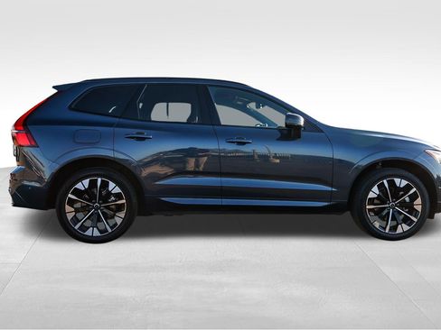 Used 2026 Volvo XC60 B5 Plus w/ Protection Package Premier image 4