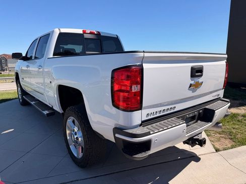 Used 2019 Chevrolet Silverado 2500 LT w/ Custom Sport Edition AWD/4WD image 7