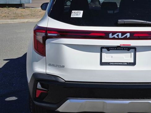 New 2026 Kia Seltos S FWD image 8