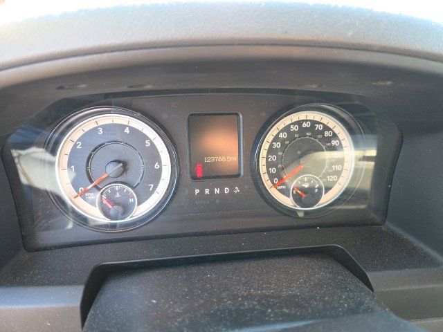 Used 2017 RAM 1500 Express AWD/4WD image 11