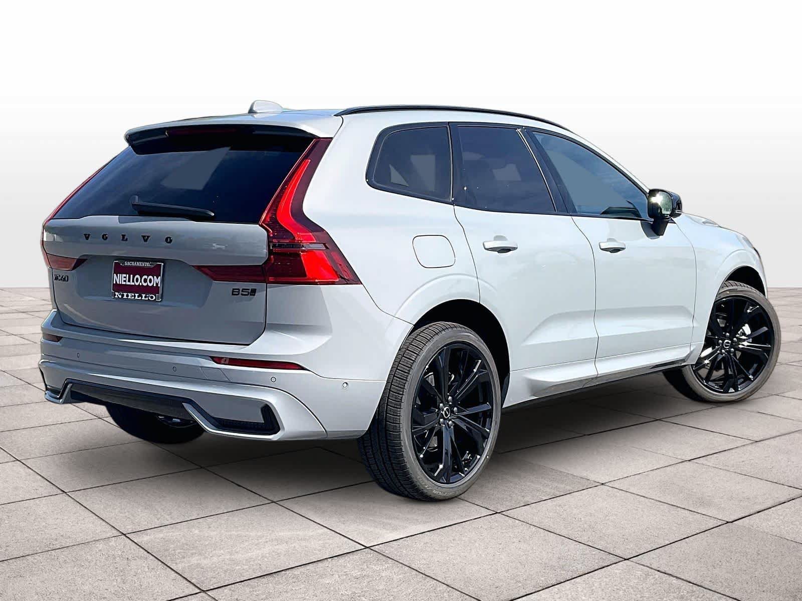 New 2026 Volvo XC60 B5 Ultra w/ Climate Package AWD/4WD image 4