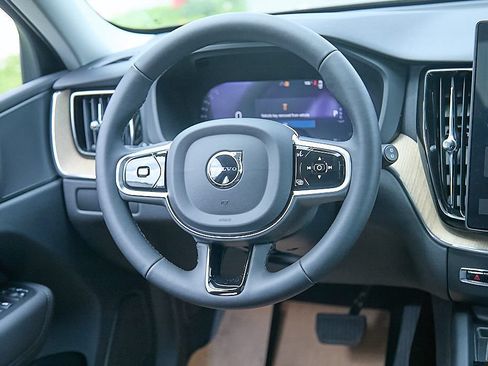 New 2026 Volvo XC60 B5 Plus w/ Climate Package AWD/4WD image 25
