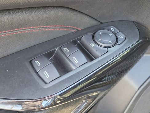 Used 2025 Chevrolet Trax RS w/ Driver Confidence Package FWD image 23
