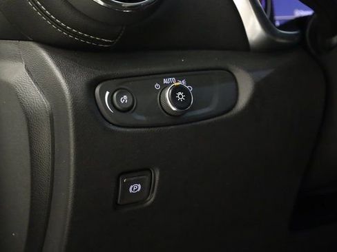 Used 2023 Chevrolet Blazer LT image 14