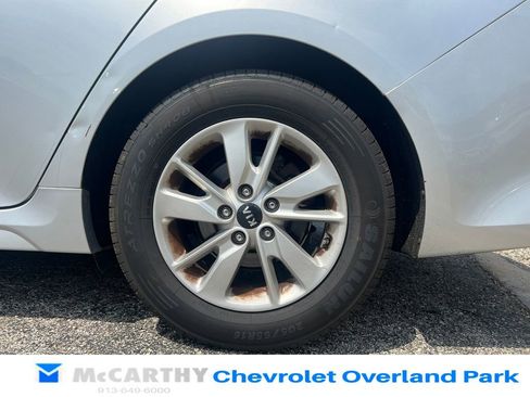 Used 2018 Kia Optima LX FWD image 9