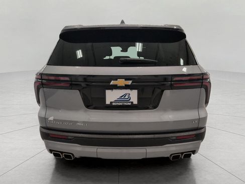 Used 2024 Chevrolet Traverse LT w/ Trailering Package AWD/4WD image 25