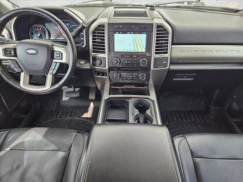 Used 2017 Ford F250 Lariat w/ Lariat Ultimate Package AWD/4WD image 18