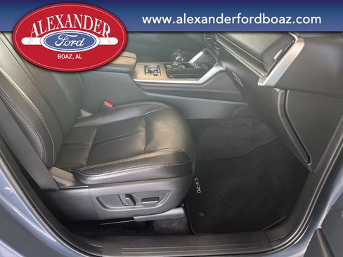 Used 2025 MAZDA CX-70 3.3 Turbo w/ Preferred Package AWD/4WD image 14