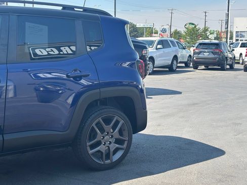 Used 2019 Jeep Renegade Limited w/ Quick Order Package 22P AWD/4WD image 7