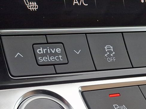 Used 2022 Audi Q7 2.0T Premium Plus image 25