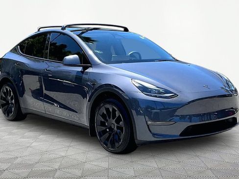 Used 2023 Tesla Model Y 2WD image 5