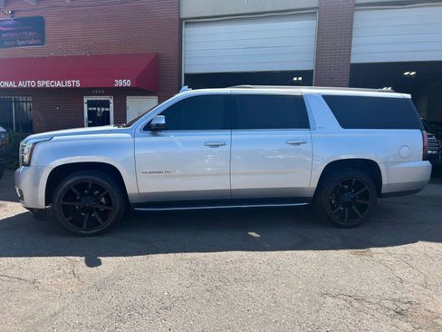 Used 2016 GMC Yukon XL SLT w/ Open Road Package image 2