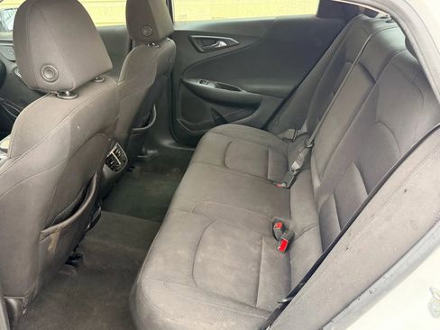 Used 2020 Chevrolet Malibu LT image 17