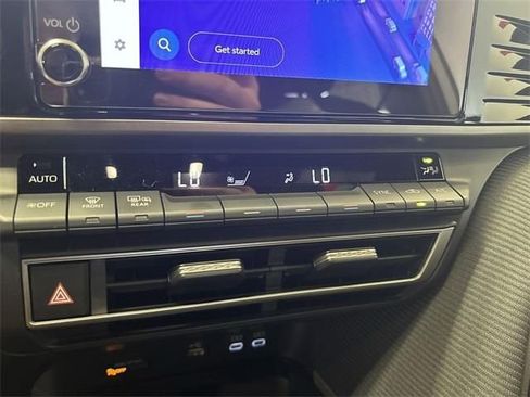 New 2025 Toyota Camry SE image 19