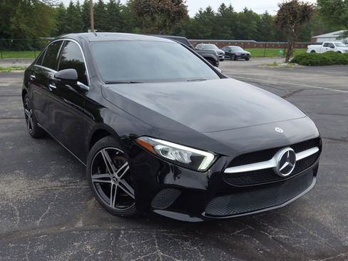 Used 2021 Mercedes-Benz A 220 image 2