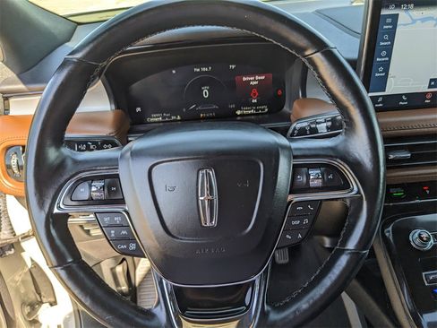 Used 2022 Lincoln Nautilus Reserve image 31